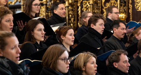 Sängerinnen und Sänger des Stiftschores