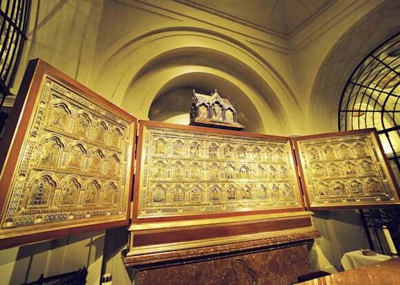 Gesamtansicht des Verduner Altars