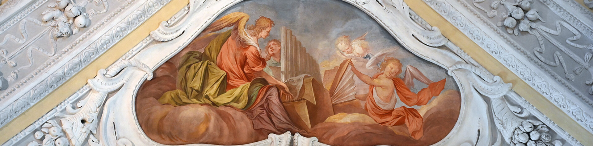 Deckenfresko in der Stiftskirche Klosterneuburg mit musizierenden Engeln